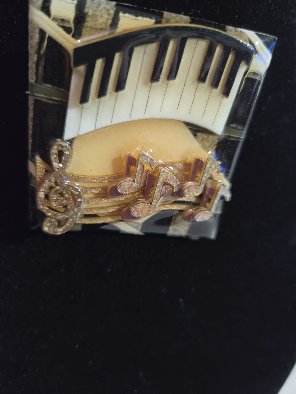 Vintage Music Pins by Lucinda Piano Keyboard Treble Clef Resin Brooch 2